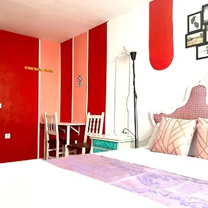 Aj Casa 1949 Quiet Pensión